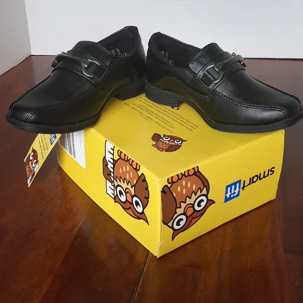 Smart Fit dress shoes size 6 toddler